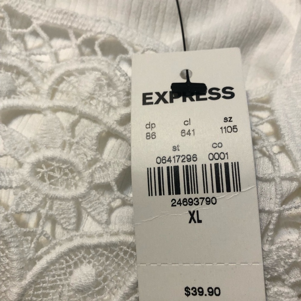 Express Top NWT - Picture 4 of 6